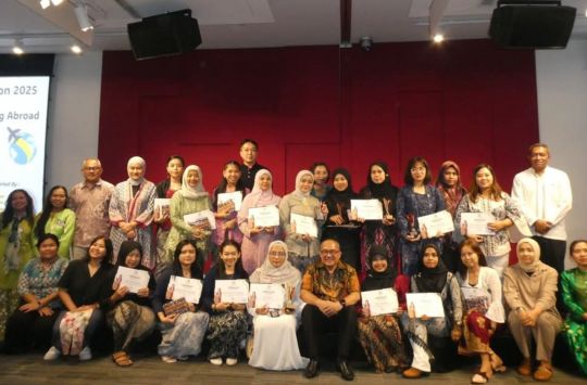 Serunya Speech Competition 2025 Pekerja Migran Indonesia di Singapura